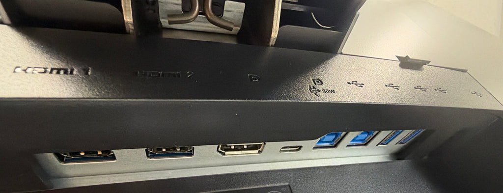 Dell Gaming Monitor 49” UltraSharp Curve.
