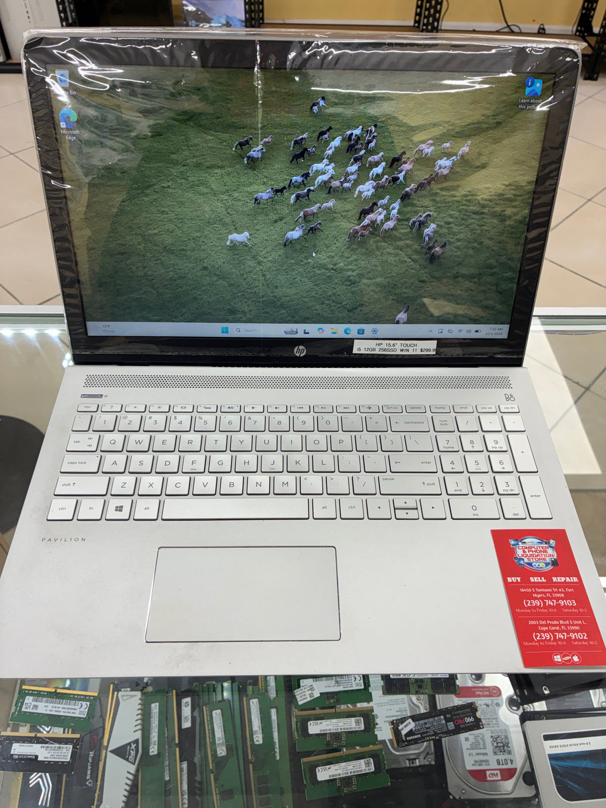 HP 15.6” Laptop Touch i5 8th Gen 12GB RAM 256GB SSD Win 11 DVD