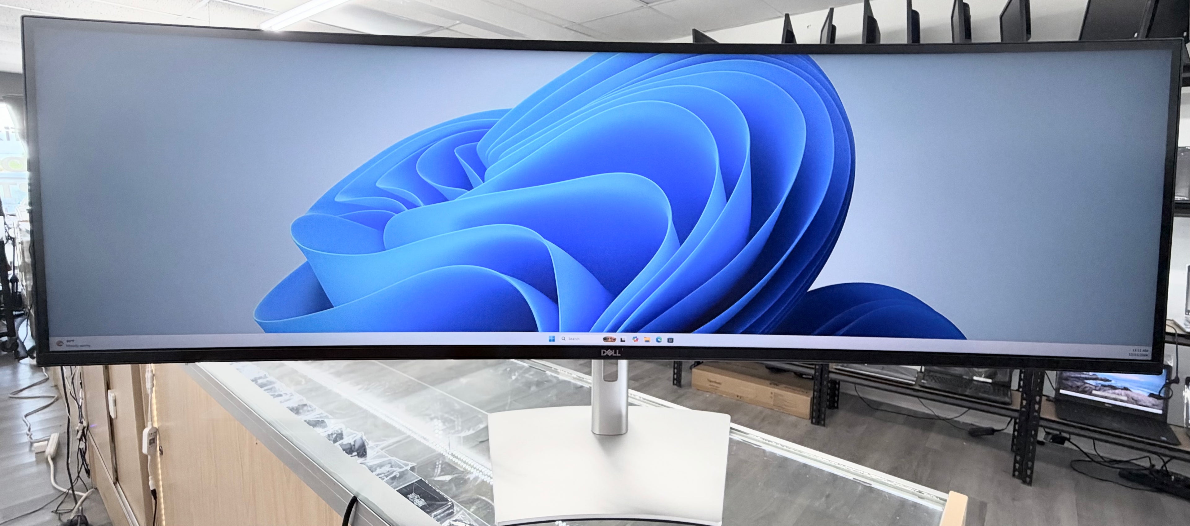 Dell Gaming Monitor 49” UltraSharp Curve
