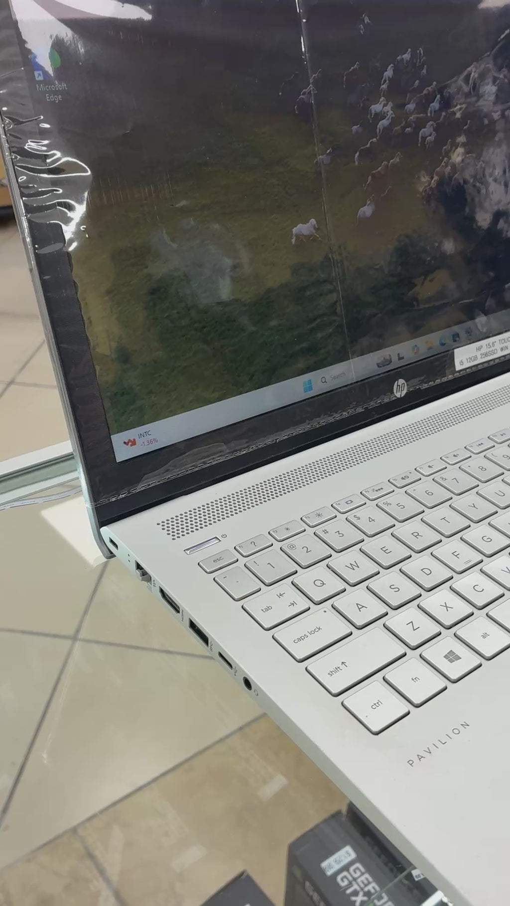 HP 15.6” Laptop Touch i5 8th Gen 12GB RAM 256GB SSD Win 11 DVD