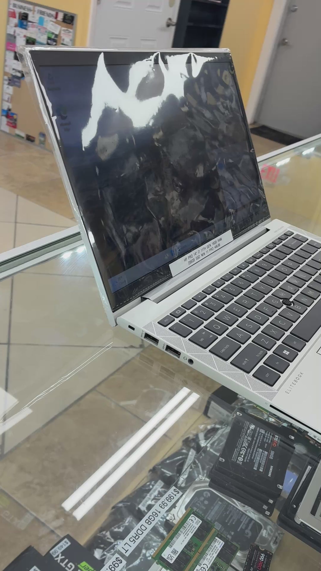 HP 14” Pro Laptop i7 11th Gen 16GB RAM 256GB SSD Win 11 Pro